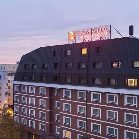 Ramada Hotel & Suites By Wyndham Bucharest North Esterno foto