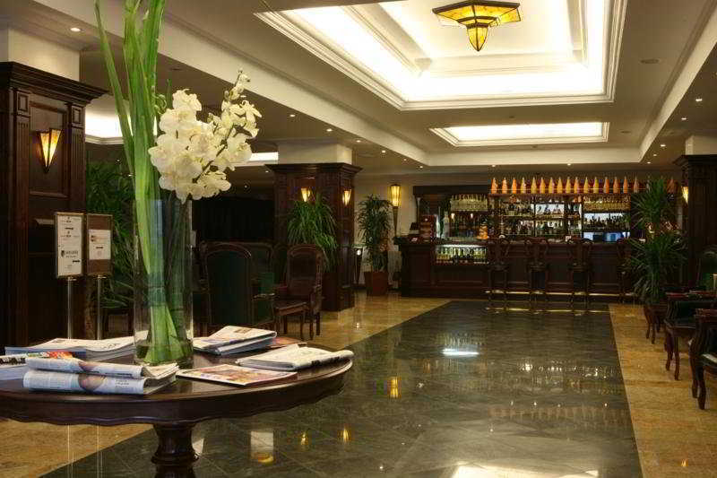 Ramada Hotel & Suites By Wyndham Bucharest North Esterno foto